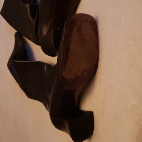 Prada - Picture 5 of 7